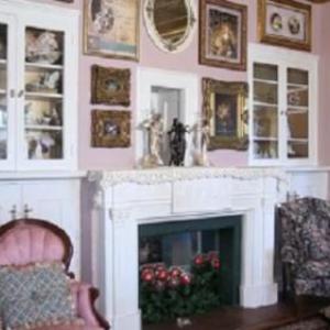 Hotels near Ridglea Theater - Lockheart Gables Romantic Bed and Breakfast