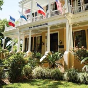 Hotels near Audubon Tea Room - Park View Historic Hotel