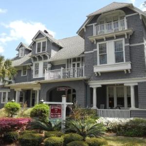 Hotels near Prime Osborn Convention Center - Riverdale Inn - Jacksonville