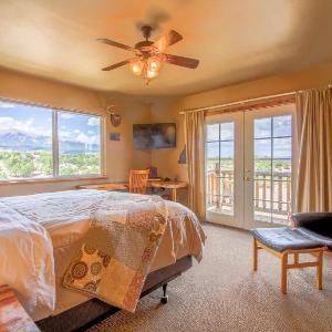 Hotels near Seven Peaks Music Festival - Mountain Goat Lodge