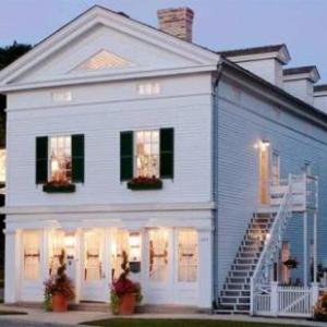 Hotels near Road America - The Rochester Inn