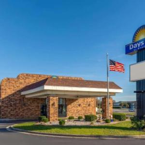 Days Inn by Wyndham Anderson IN