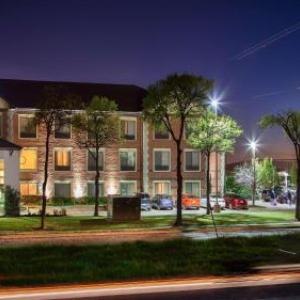 Hotels near Coppell Arts Center - Best Western Plus Dfw Airport Suites