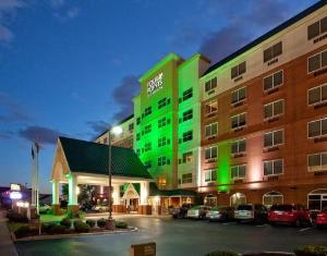 Four Points By Sheraton Louisville Airport hotel near Kentucky Exposition Center