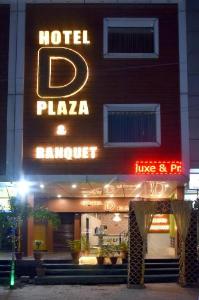 OYO 22115 Hotel D Plaza, Zirakpur