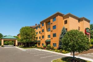 Courtyard by Marriott Danbury, Danbury