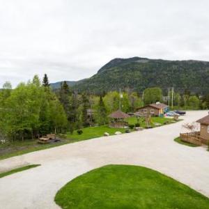 Middle Brook Cottages & Chalets