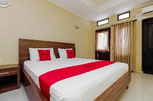 RedDoorz near Taman Samarendah, Samarinda