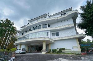 RedDoorz Plus near Depati Amir Airport, Pangkalpinang
