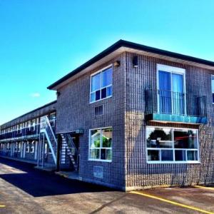 Sadlon Arena Hotels - Angus Inn Motel