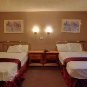 Hotels near Broadway Theatre Pitman - Red Carpet Inn Berlin