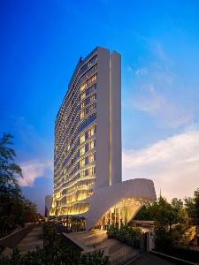DoubleTree by Hilton Ahmedabad, Ahmedabad