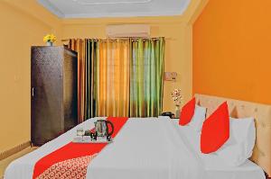 OYO 18375 Jd Palace, Lucknow