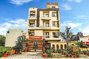 FabExpress Hamlet's Stay Nodia, Noida