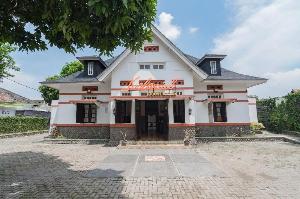 RedDoorz Syariah @ Kolonial Guest House, Kuningan