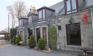 Ban-Car Hotel, Dinnet