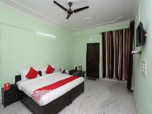 OYO 18669 Shree Palce, Ghaziabad