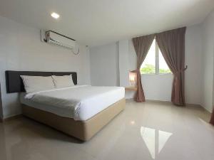 Room V @ Jalan Megat, Batu Pahat
