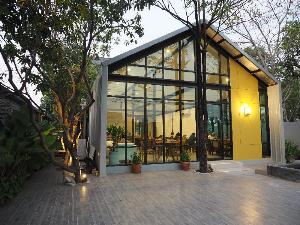 Warila Hotel, Samut Prakan