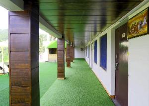Hotel Kausani Retreat, Almora
