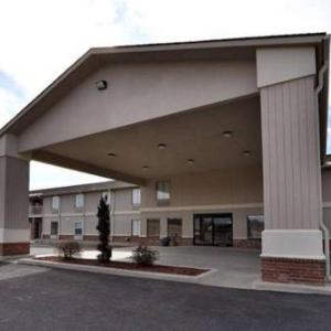 Econo Lodge Inn & Suites