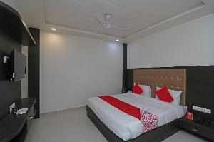 OYO 22979 Saffron Hotel, Mathura