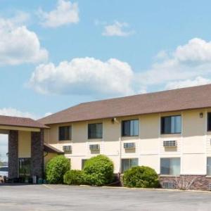 Boone and Scenic Valley Railroad Hotels - Super 8 by Wyndham Perry IA