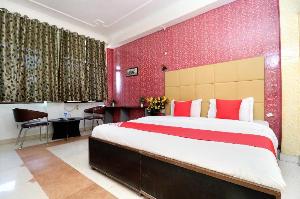 OYO 19843 The Shine Broadway, Zirakpur