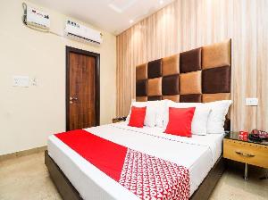 OYO 18377 Hotel New City Top, Jammu