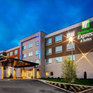 Holiday Inn Express & Suites - Madison