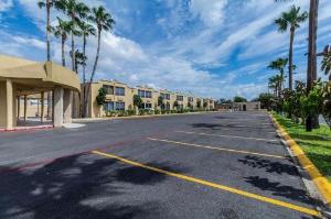 Clarion Inn near McAllen Airport, McAllen