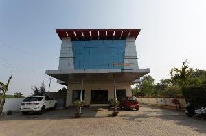 OYO 26795 Hotel Steers 07 Inn, Trimbak