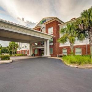 Holiday Inn Express Hotel & Suites Foley