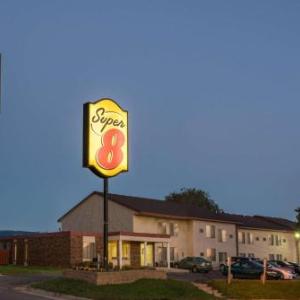 Super 8 by Wyndham Owatonna