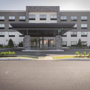 Holiday Inn Express & Suites - Boston South - Randolph