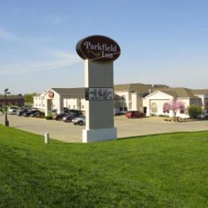 Lucas Oil Speedway Hotels - Parkfield Inn - Clinton