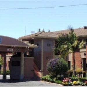 Hotels near Woodside High School - Pacific Inn Of Redwood City