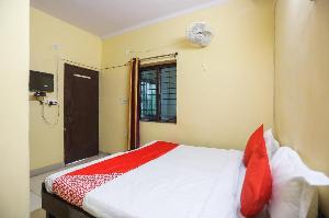 OYO 67807 Grand Prateek Residency, Greater Noida