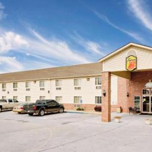 Super 8 by Wyndham Mound City