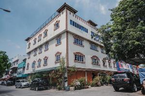 Reddoorz near Nagoya Hill Mall Batam 5, Batam