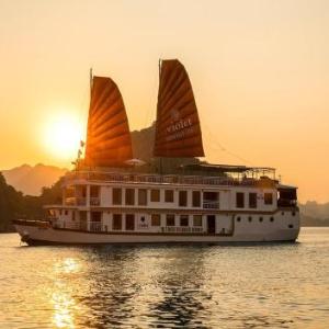 Heritage Line Violet Cruise - Halong Bay & Lan Ha Bay