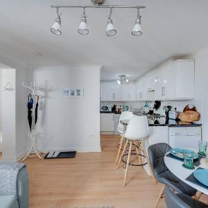 Air Maison - Bright and Breezy - 5 Min Walk to Seafront