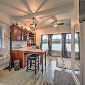 Lakefront Studio Guest Home on Hermann Wine Trail!