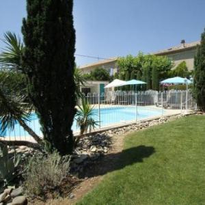 Studio in Suze la Rousse with shared pool enclosed garden and WiFi