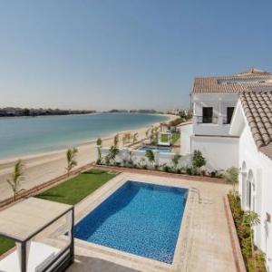 Maison Privee - Luxury 5BR Villa w/Dramatic Vw Private Beach & Pool