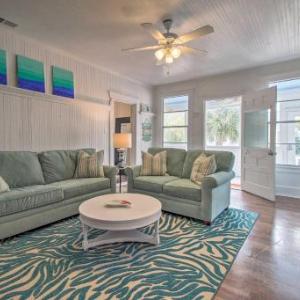 Tybee Island Apt - Walk to South Beach and More