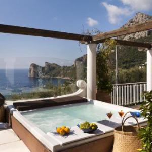 Nerano Villa Sleeps 14 with Pool