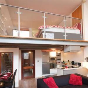 City Centre Lace Market Apartments - 2 Bedrooms Budget Apartment with 4 Beds and 2 Bathrooms and full Kitchen in George Street - close to Victoria Centre Shopping Centre and Nightlife