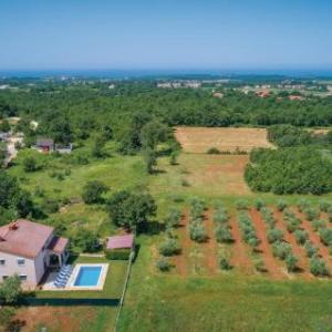 Four-Bedroom Holiday Home in Mihatovici