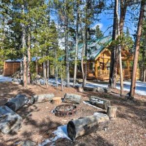 Stunning Log Cabin with Sauna and Sleeping Loft!